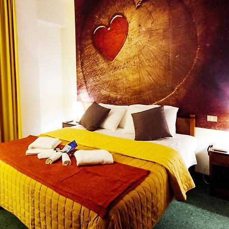 Hotel Palombella & Restaurant Фрозіноне Екстер'єр фото